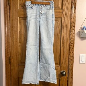 American Eagle Supper Hi-Rise Flare Jeans